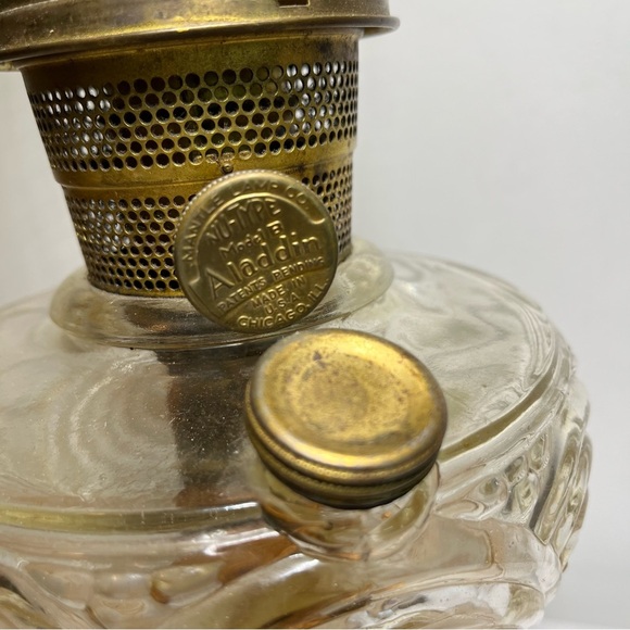 Vintage ALADDIN model C glass oil lamp Kerosene oil lamp | Made in the USA - Picture 3 of 11